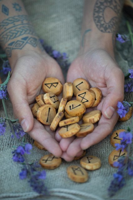 Runes - photo: Jannica Honey Runes - photo: Jannica Honey